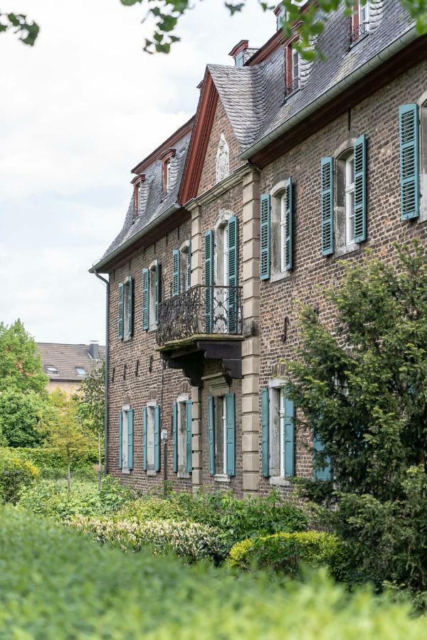 Отель Boardinghouse Burgpark Хюрт Экстерьер фото